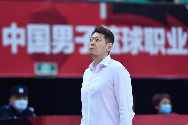 今日NBA重要伤停08:30 太阳 VS 猛龙杜兰特：出战格雷森-阿伦、利特尔、比尔、达米恩-李 ：缺席科洛克：缺席09:00 爵士 VS 灰熊奥利尼克、克拉克森：可能出战邓恩、马尔卡宁：缺席拉拉维亚、蒂尔曼、肯纳德、斯马特、亚当斯、莫兰特、布兰登-克拉克：缺席09:00 76人 VS 鹈鹕豪斯、乌布雷：缺席麦科勒姆、：出战南斯、马特-里安、特雷-墨菲：缺席10:00 火箭 VS 掘金范弗利特、泰特、阿门-汤普森、奥拉迪波：缺席约基奇、阿隆-戈登、贾马尔-穆雷：出场成疑弗拉特科-坎卡：缺席11:00 快船 VS 国王梅森-普拉姆利、波士顿：缺席基根-穆雷：出场成疑莱恩：缺席专家推荐【周教练】足球12中9 带来11月30日早间9:30哥伦甲 卡利体育会 VS 托利马【易球胜】足球5中4 带来11月30日早间09:06墨联 利昂 VS 墨西哥美洲队【朱立宇】篮球10连红 带来11月30日早间10:00NBA 火箭 VS 掘金；11:00NBA 快船 VS 国王今日热点赛事今日上午10:00，NBA 火箭 VS 掘金；快船 VS国王，朱立宇（10连红），早间08:30NBA 太阳 VS 猛龙，王岳（7中6）等专家将带来精彩解析，敬请关注！